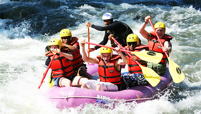 キトゥルガラ（ラフティング）